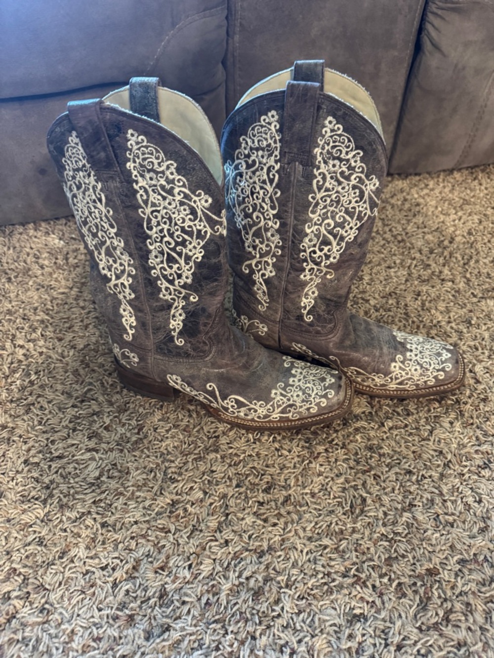 Women’s Brown Embroidered Lace-Up Western Boots